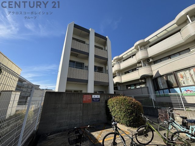 建物外観　敷地内に駐輪場があります！