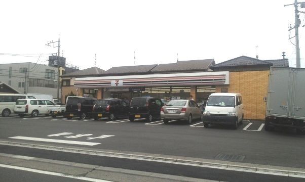 コンビニ　セブン　さいたま曲本3丁目店（コンビニ）まで190m