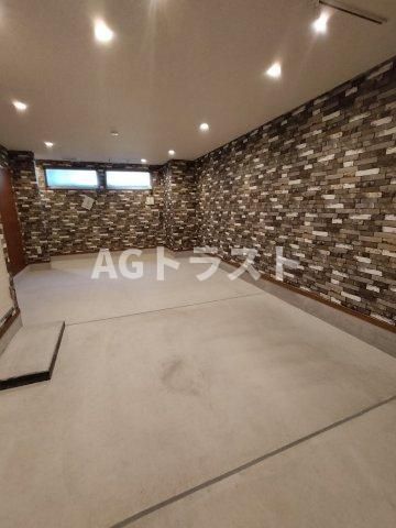 駐車場　車種により２台可