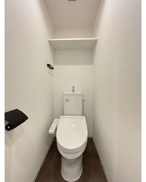 トイレ　落ち着いた色調のトイレです♪