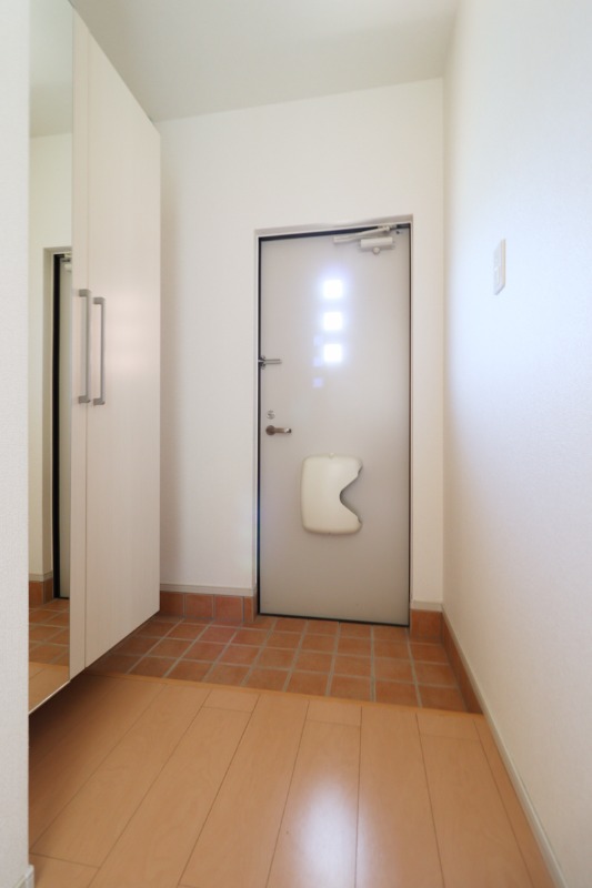 玄関　図面と現状に相違がある場合には現状を優先