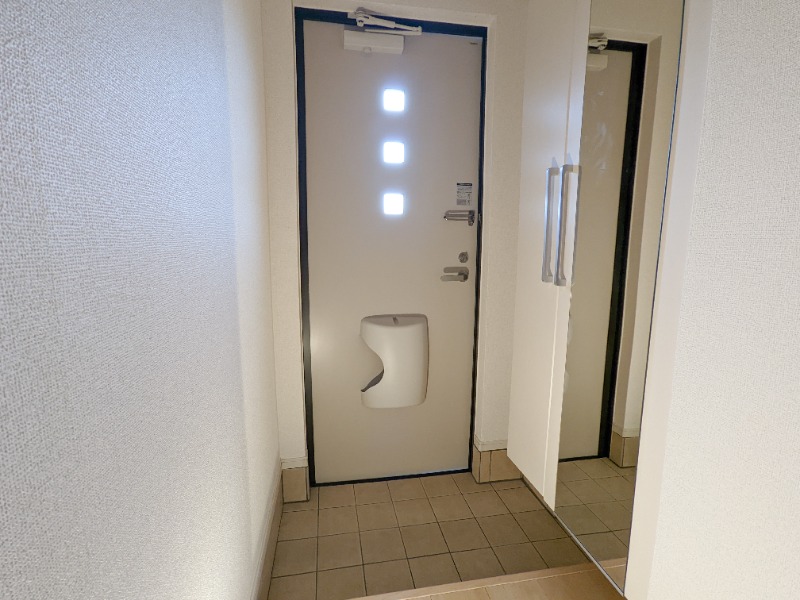 玄関　図面と現状に相違がある場合には現状を優先