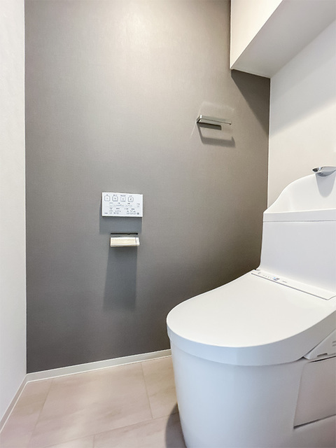 トイレ　※写真は同タイプ住戸です。