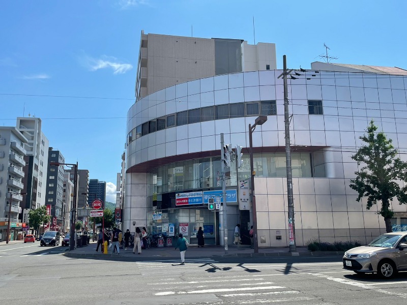 銀行　北洋銀行 琴似中央支店（銀行）まで630m