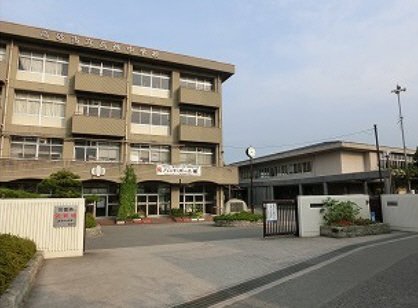 中学校　高砂中学校（中学校）まで1092m