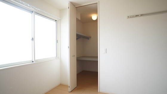 収納　ウォークインクローゼット