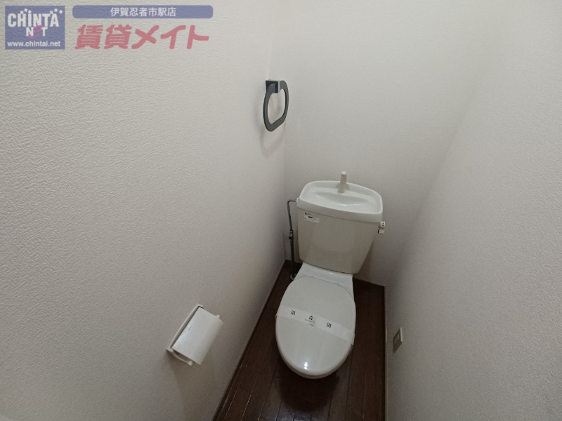 トイレ　同型参考写真