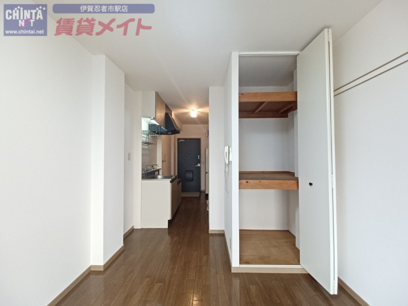 収納　同型参考写真