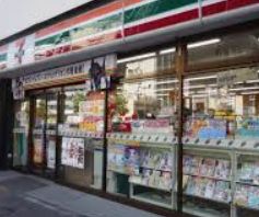 コンビニ　セブンイレブン千代田区麹町4丁目店（コンビニ）まで178m