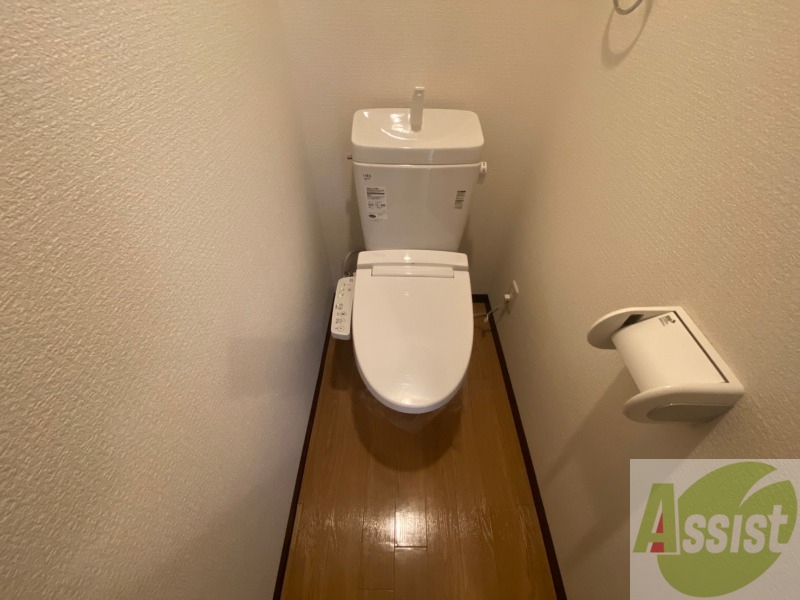 トイレ　ウォシュレット機能がついたトイレ。安心して使用できますね。