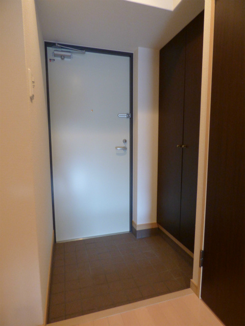 玄関　※写真と異なる場合現状優先。