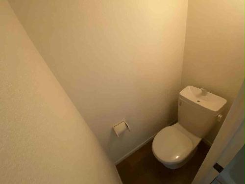 トイレ　設備・仕様は号室により異なる為、現況を優先致します。