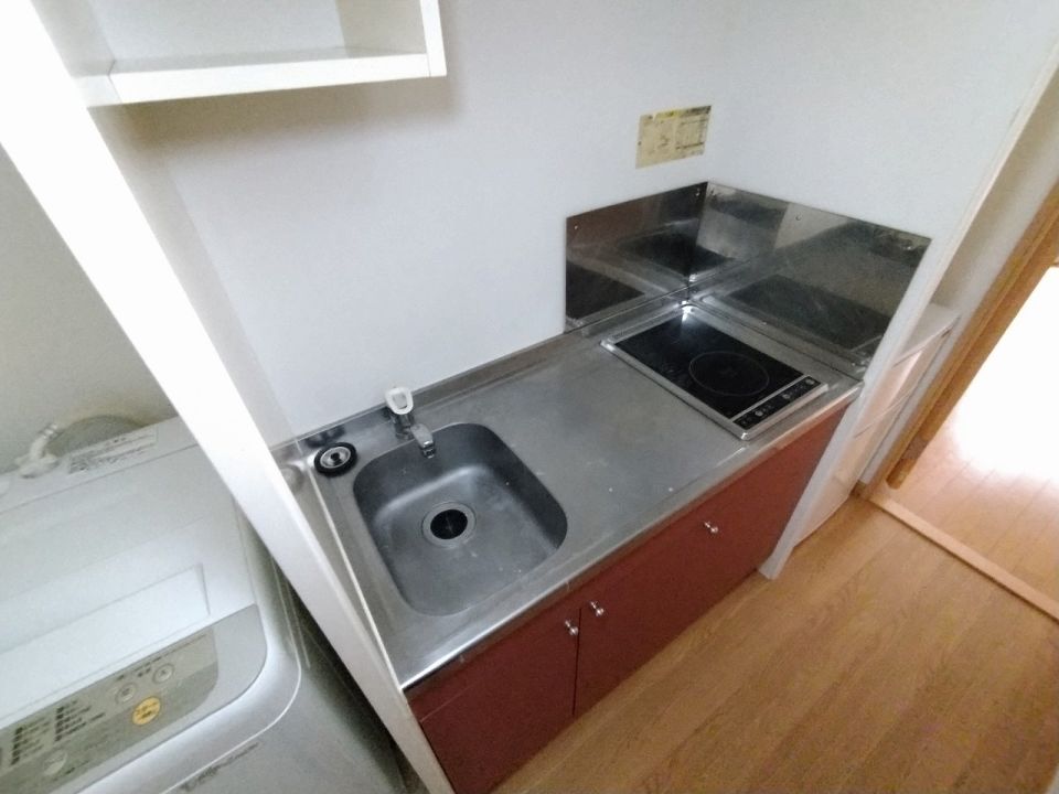 キッチン　シンク広めで調理し易いです！