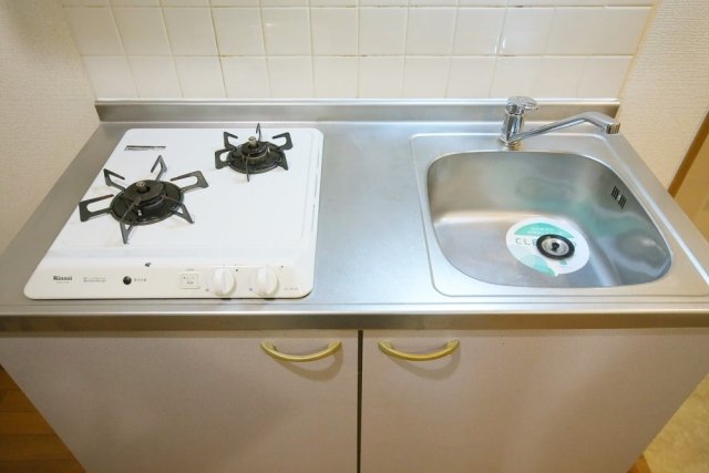 キッチン　システムキッチン（2口ガスコンロ）