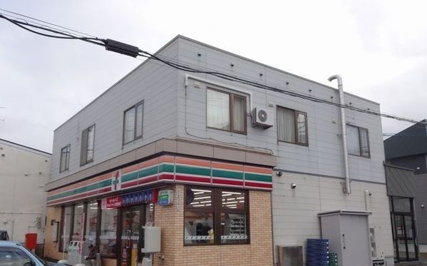 コンビニ　セブンイレブン岩見沢北２条店（コンビニ）まで900m