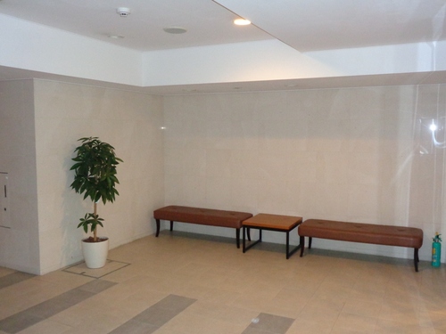 ロビー　弊社は都内全域の物件をご紹介可能です！