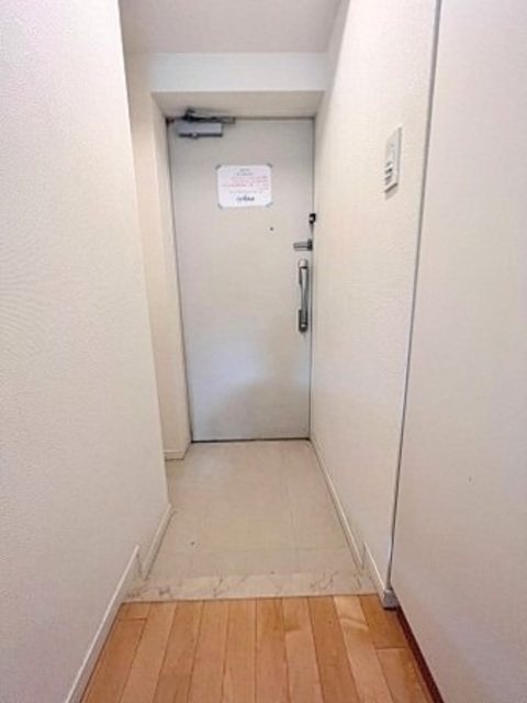 玄関　弊社は都内全域の物件をご紹介可能です！