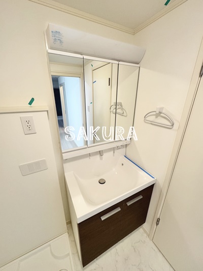 洗面設備　身支度に欠かせない独立洗面台♪