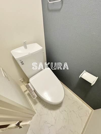 トイレ　嬉しい温水洗浄便座♪