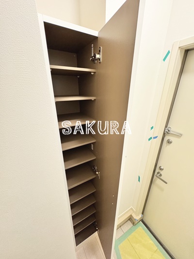 玄関　シューズボックス付きの玄関です♪