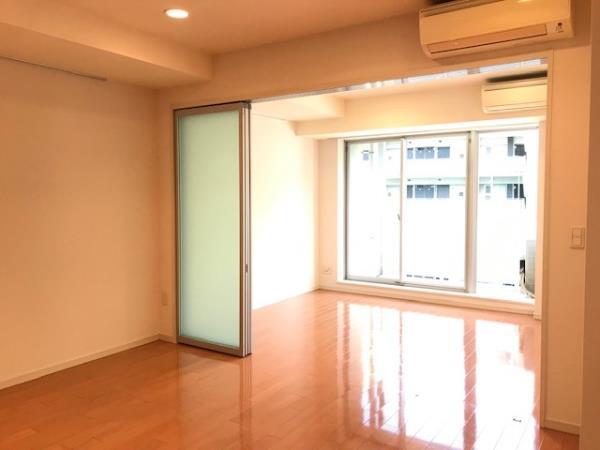 居室・リビング　ゆったり過ごせる居間です