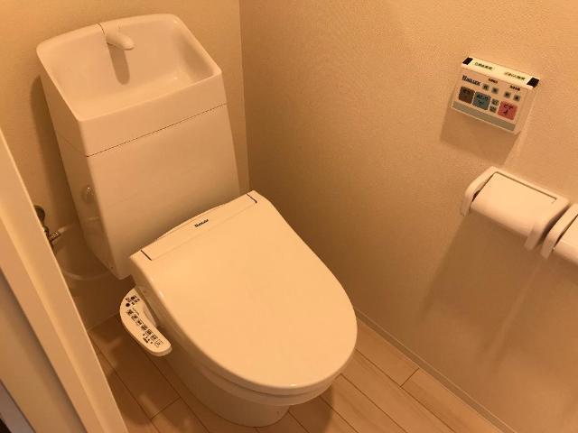 トイレ　トイレ