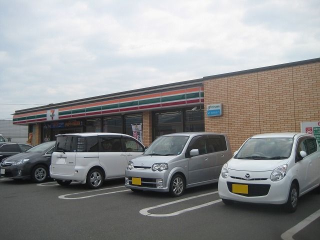 コンビニ　セブンイレブン（コンビニ）まで600m