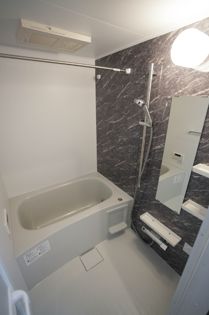 バス・シャワールーム　同じ施工会社のお部屋