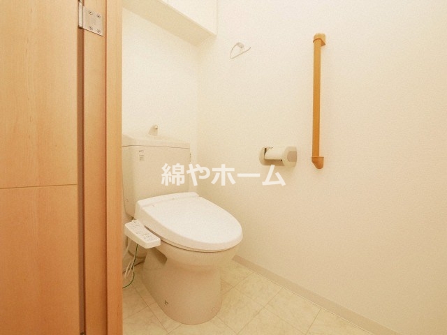 トイレ　落ち着いたトイレです