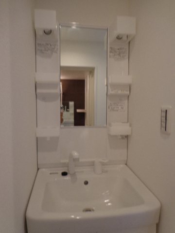 洗面設備　キングリーコート菊名