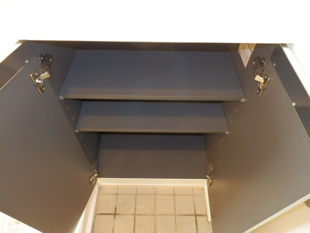 収納　キングリーコート菊名