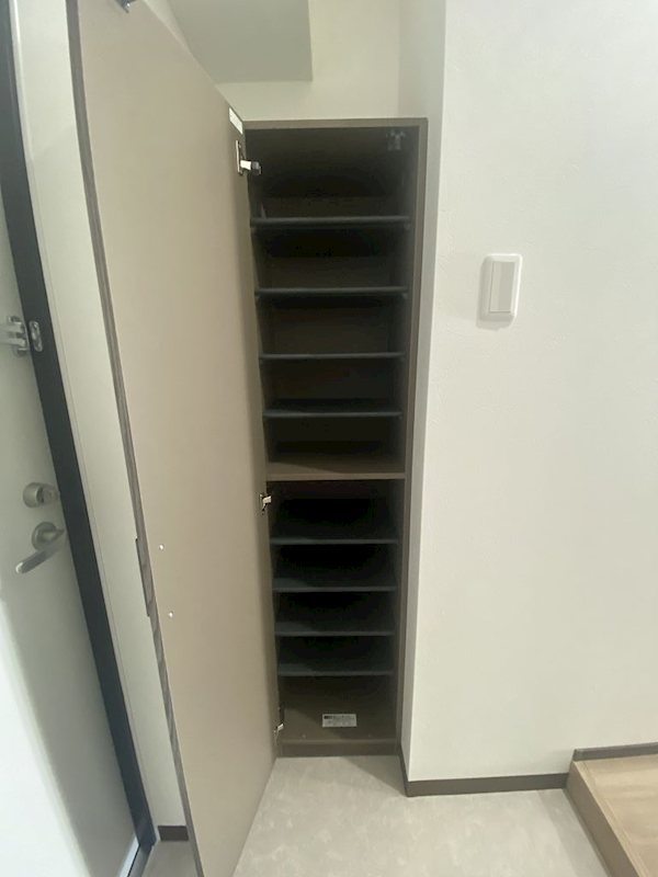 玄関　シューズBOX完備