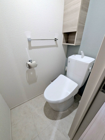 トイレ　温水洗浄暖房便座付き