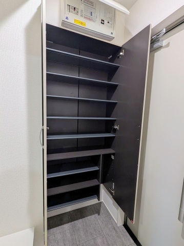 玄関　シューズボックス付き