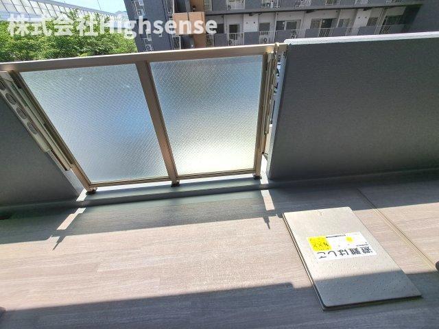 バルコニー　バルコニーからの眺めを楽しみながら食事をしませんか