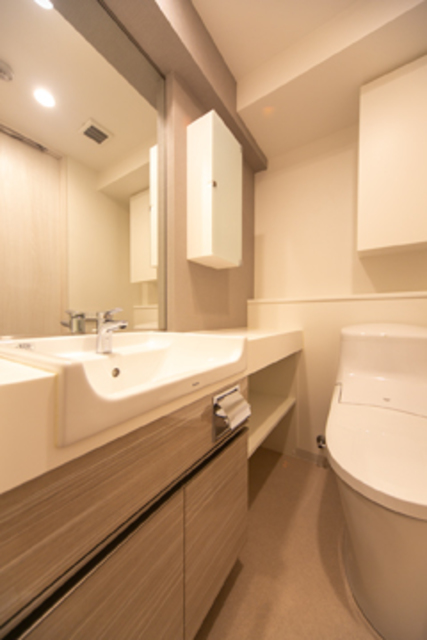 洗面設備　※写真は同タイプ住戸です。