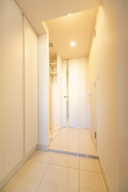 玄関　※写真は同タイプ住戸です。