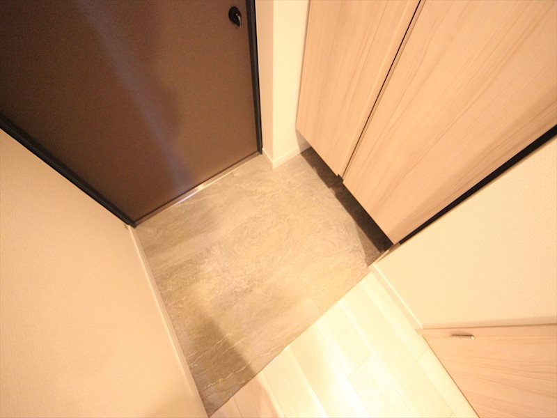 玄関　玄関　シューズボックス付（収納充実してます）