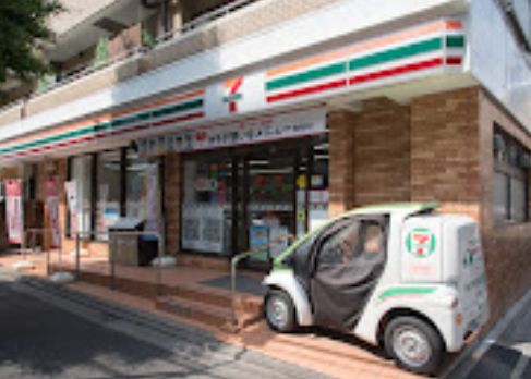 コンビニ　セブンイレブン文京植物園前店（コンビニ）まで267m