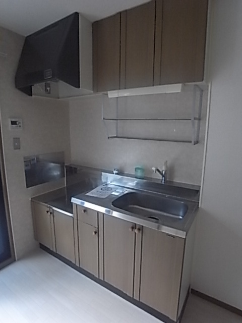 キッチン　お料理のしやすいガスコンロ設置型のキッチンです