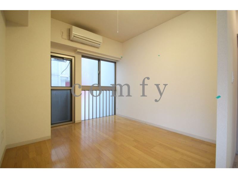 その他部屋・スペース　南側のスペースはベッドスペースにちょうど良い広さです