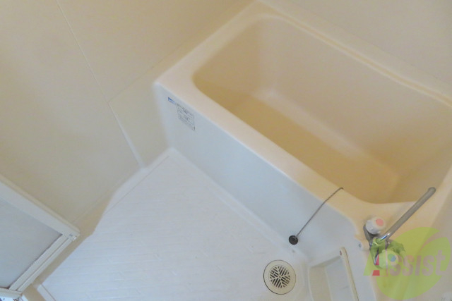 バス・シャワールーム　この大きさだったらゆっくり入れますねー