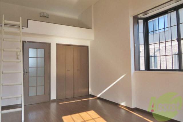 その他部屋・スペース　ロフト付なので、寝室としても使えますねー