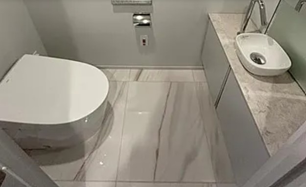 トイレ　※別部屋の参考写真です。