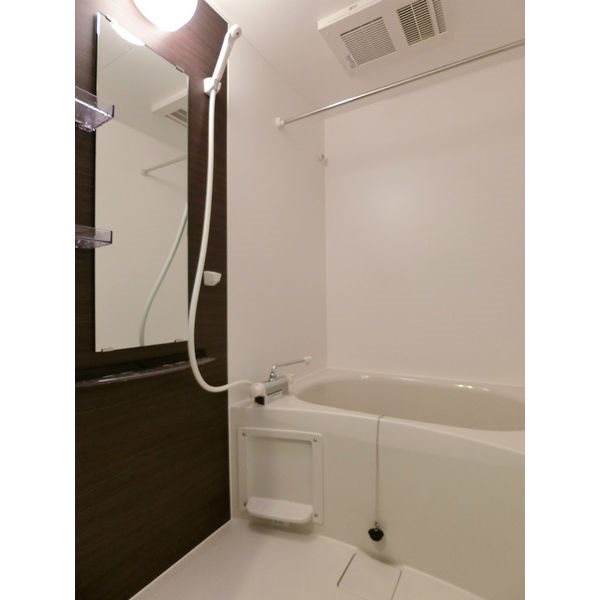 バス・シャワールーム　浴室暖房乾燥機能付バス