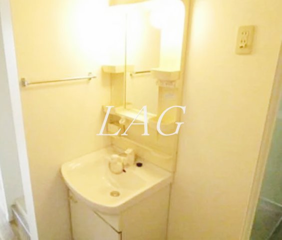 洗面設備　独立洗面台です。