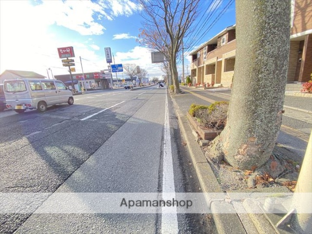 その他　前面道路（その他）まで0m