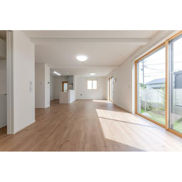 居室・リビング　２６．３帖のＬＤＫは使い勝手も広がります