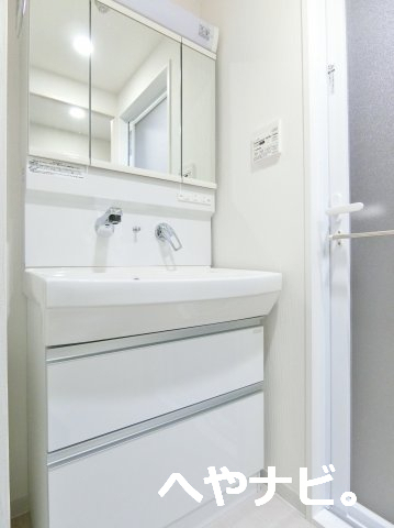 洗面設備　※別号室写真です。