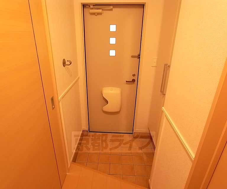 玄関　靴の脱ぎ履きもしやすいです。